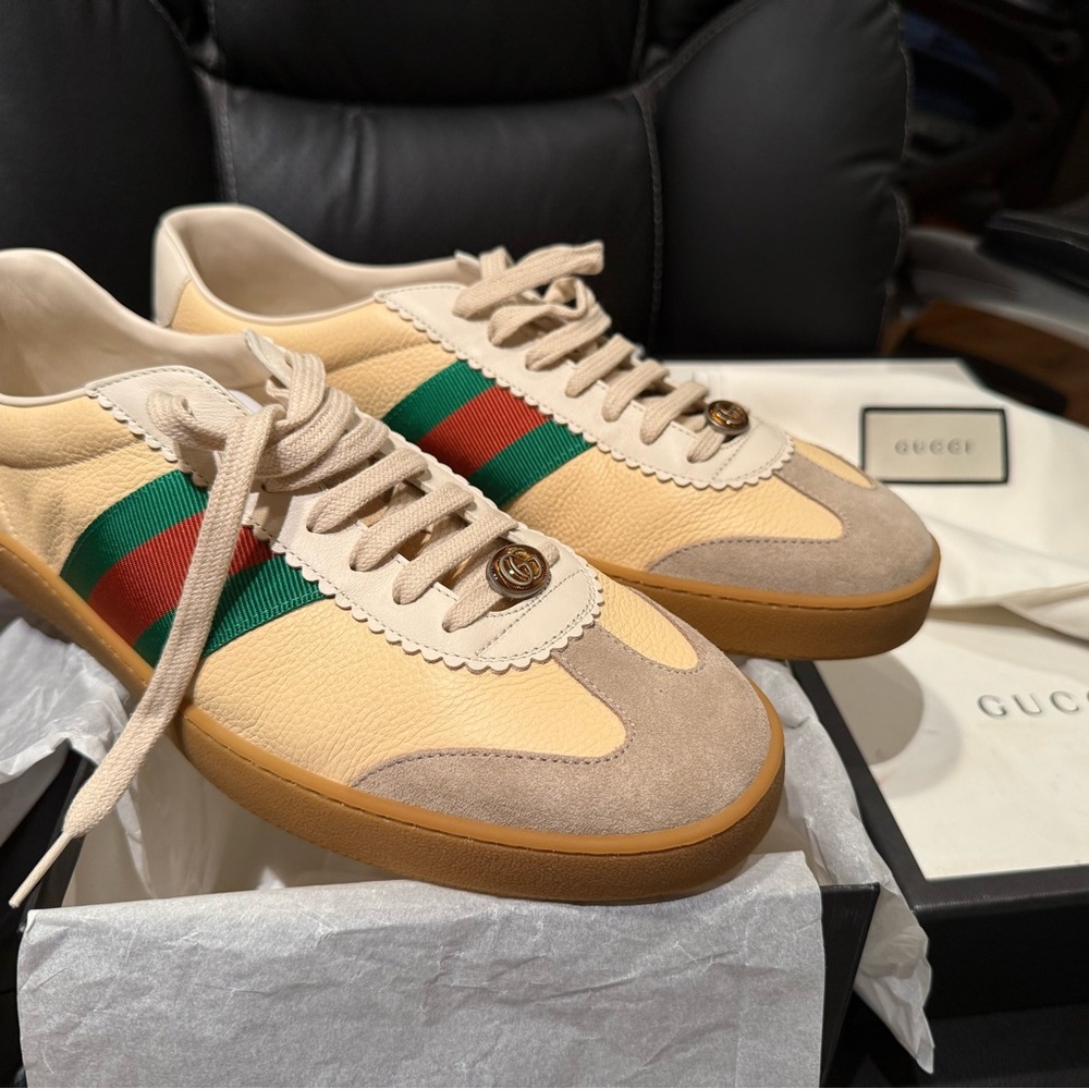 Gucci - men’s trainer “oatmeal” low top sneakers NEVER WORN.